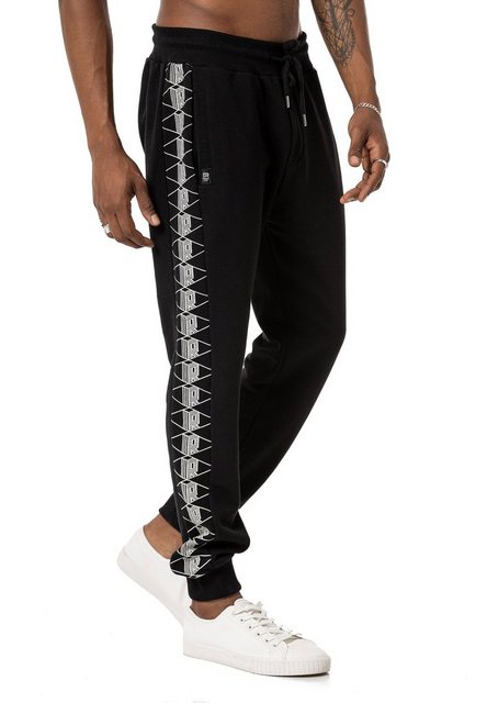 RedBridge Jogginghose Sweatpants mit seitlichem 3D Print Premium Qualität